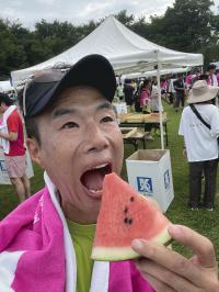 ゴール後のスイカ、キュウリ、季節の野菜食べ放題